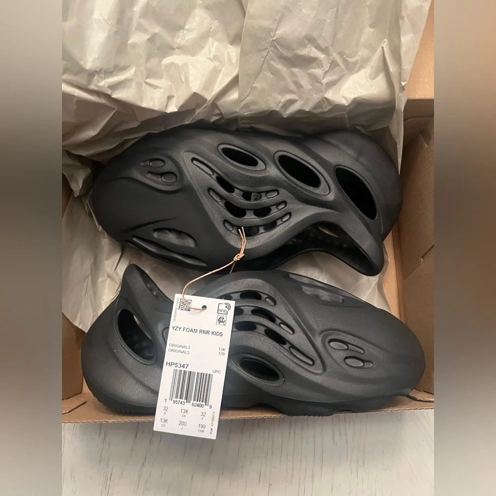 Yeezy foam runner kids 13K - Picture 2 of 6
